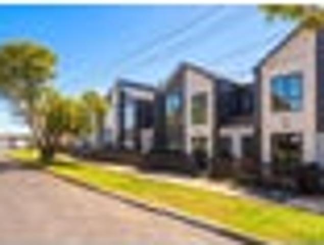 Townhouse for sale in Blockhouse Bay, Whau