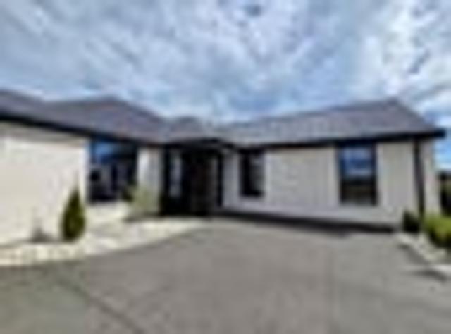 House for sale in Faringdon, Rolleston