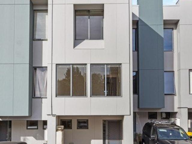 Townhouse for rent in Camerons Creek, Victoria