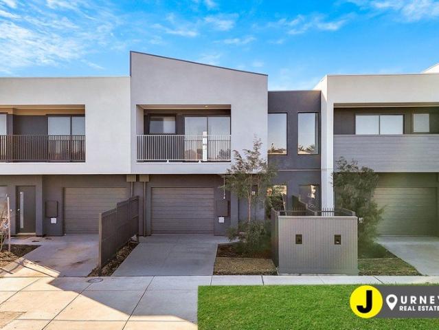Townhouse for sale in Camerons Creek, Victoria
