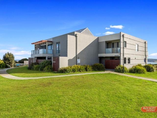 Apartment for sale in San Remo, Victoria