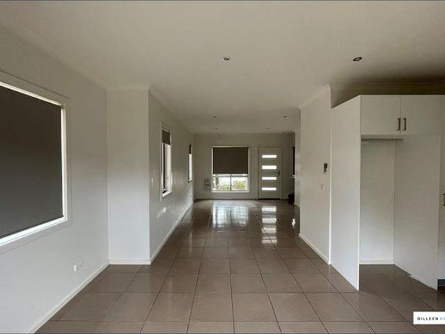 Townhouse for rent in Camerons Creek, Victoria