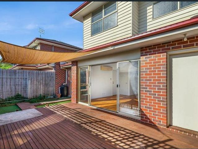 Townhouse for rent in Camerons Creek, Victoria