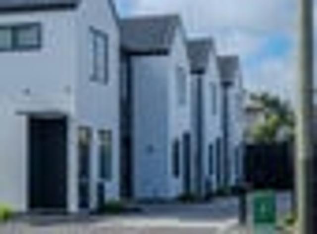 Townhouse for sale in Heathcote, Canterbury