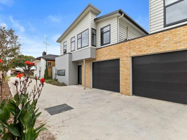 Apartment for sale in Coalville, Victoria
