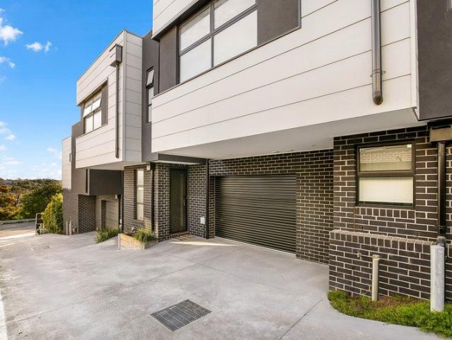 Townhouse for rent in Camerons Creek, Victoria