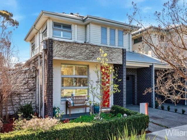 Townhouse for sale in Camerons Creek, Victoria