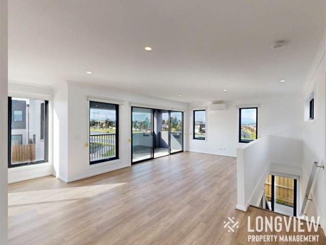 Townhouse for rent in Camerons Creek, Victoria