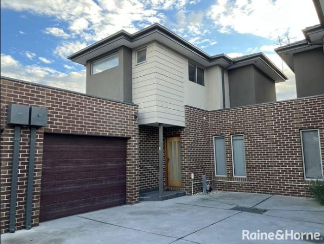 Townhouse for rent in Camerons Creek, Victoria