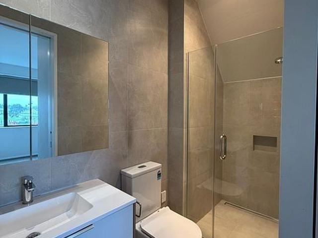 Room for rent in Point England, Oroua County