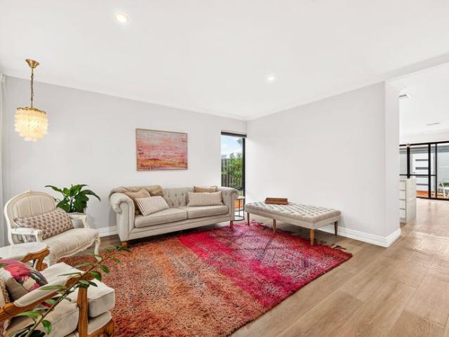 Townhouse for rent in Belhus, Western Australia
