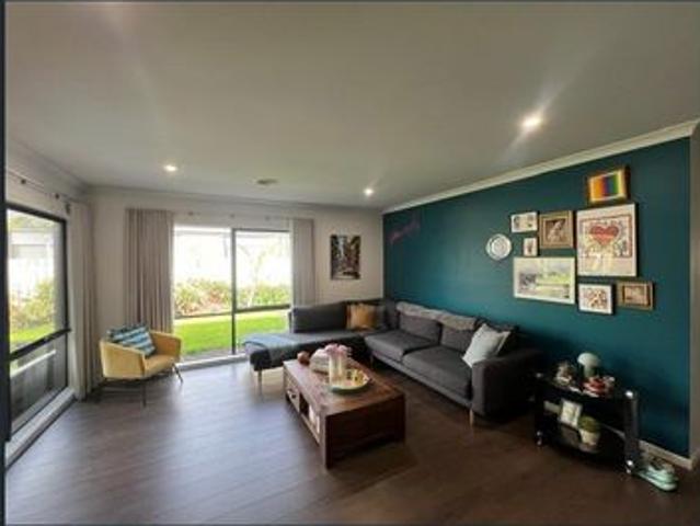 House for rent in Kialla, Victoria