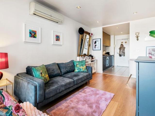 Apartment for rent in St Kilda, Melbourne