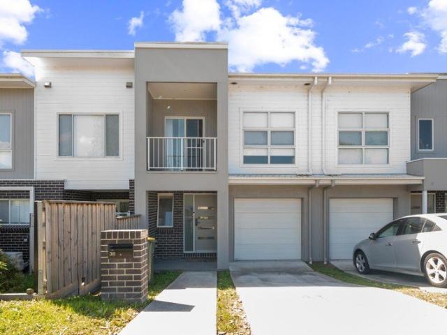 Townhouse for rent in Fletcher, Newcastle-Maitland