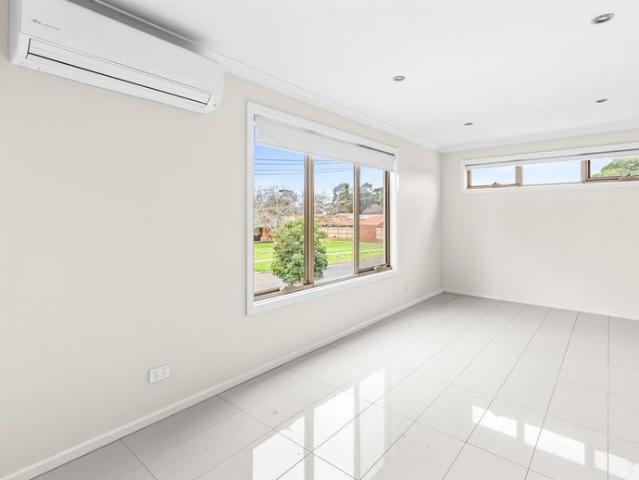 Townhouse for rent in Camerons Creek, Victoria