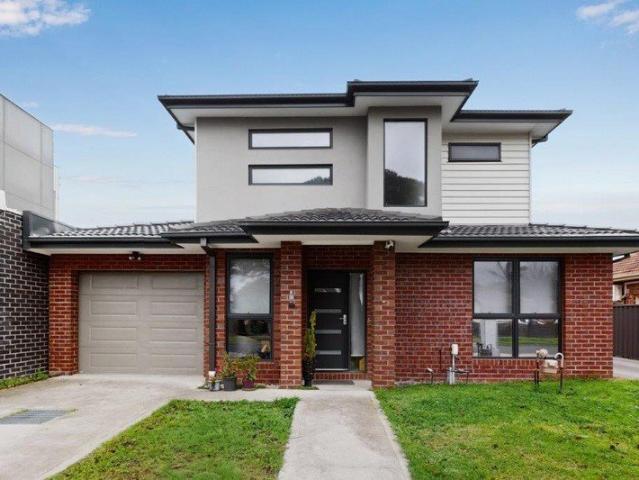 Townhouse for sale in Camerons Creek, Victoria