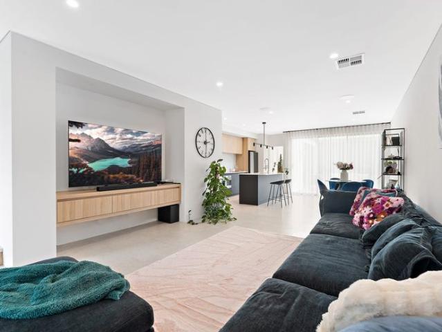 House for rent in Cockburn Central, Western Australia