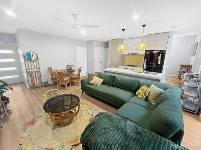 Townhouse for rent in Gold Coast, Gold Coast Metro