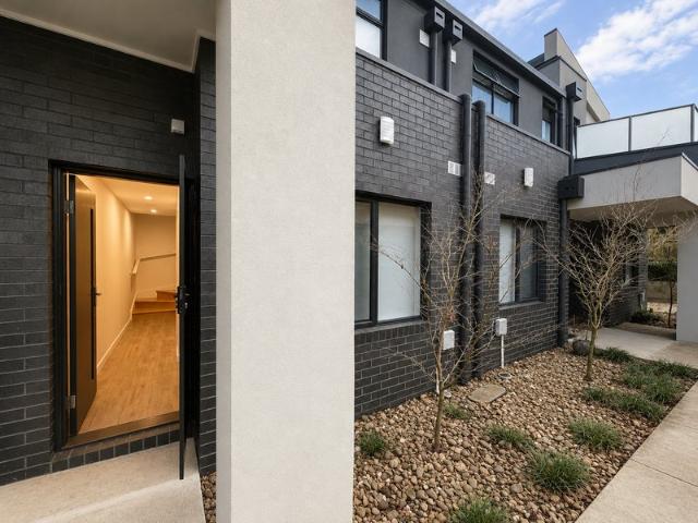 Townhouse for rent in Camerons Creek, Victoria