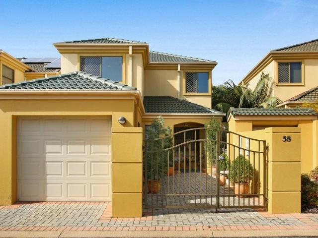 Townhouse for rent in Fernbrook, Queensland