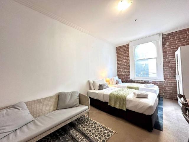 Granny Flat for rent in Potts Point, Sydney