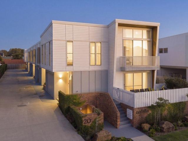 Townhouse for sale in Kings Creek, Queensland