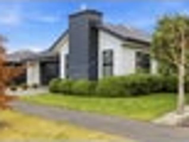 House for sale in Chaslands, Canterbury