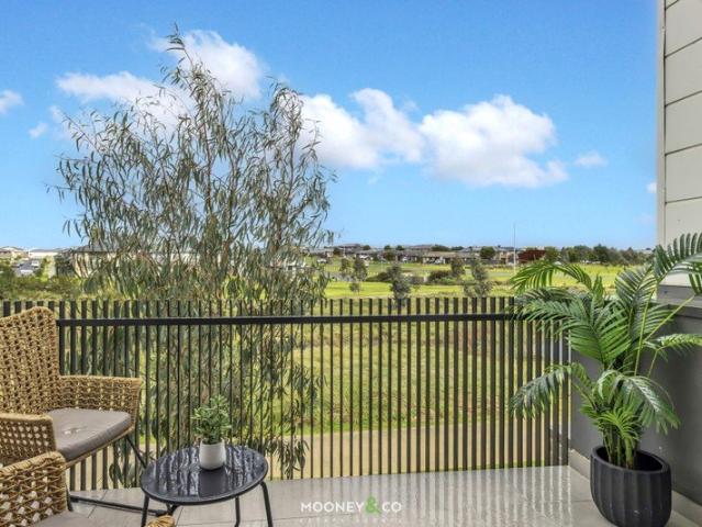Townhouse for sale in Camerons Creek, Victoria