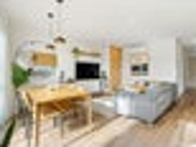 House for sale in Avondale