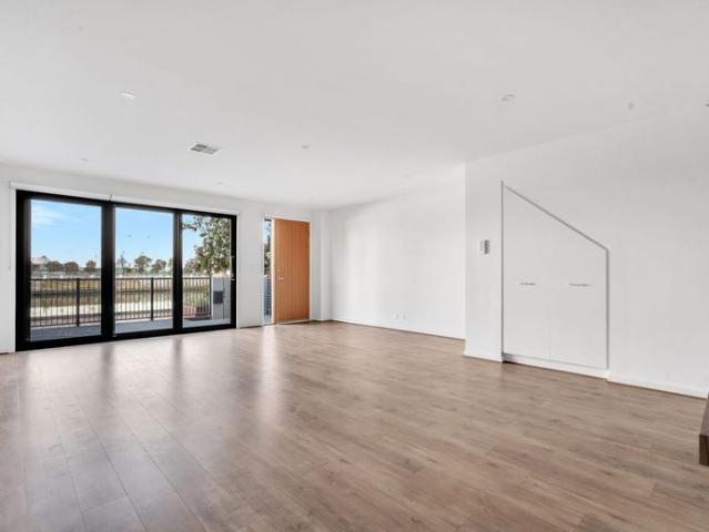Townhouse for rent in Horseshoe Creek, South Australia