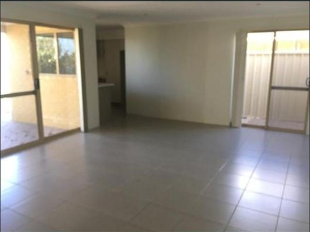 Townhouse for rent in Banksia Grove, Western Australia