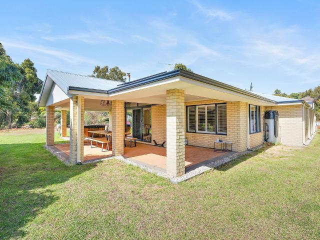 House for sale in Bedfordale, Western Australia