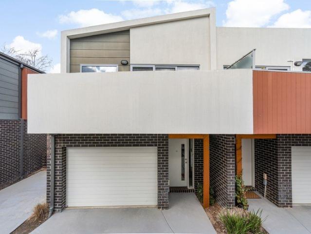 Townhouse for sale in Camerons Creek, Victoria