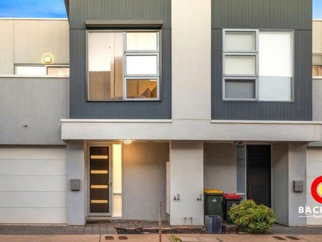 Townhouse for sale in Horseshoe Creek, South Australia