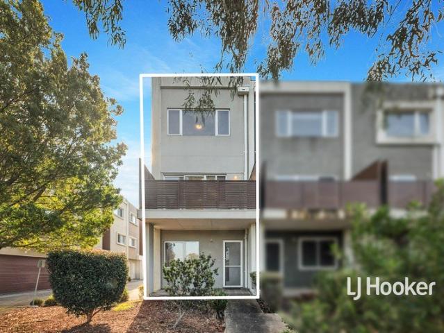 Townhouse for sale in Camerons Creek, Victoria
