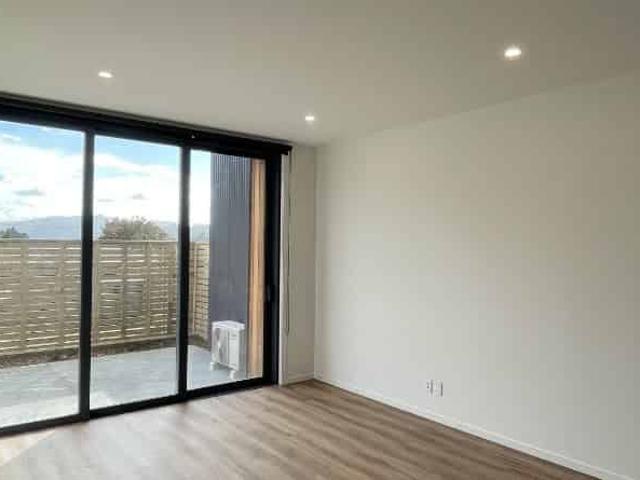 Townhouse for rent in Days Bay, Wellington