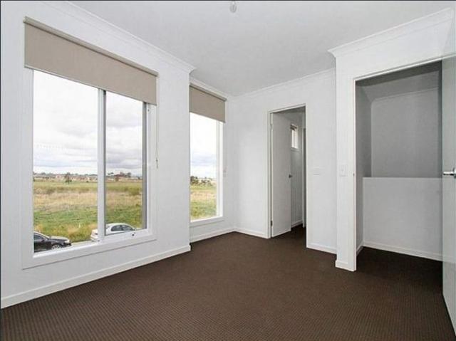 Townhouse for rent in Camerons Creek, Victoria