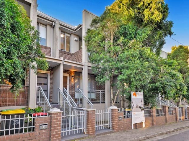 Townhouse for sale in Sydney, New South Wales