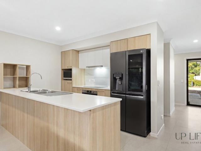 Townhouse for sale in Toombul, Queensland