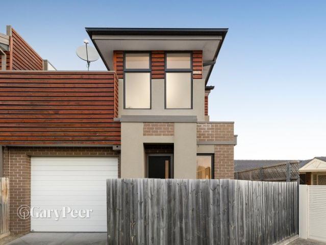 Townhouse for sale in Camerons Creek, Victoria