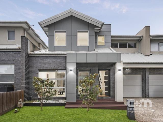 Townhouse for sale in Camerons Creek, Victoria