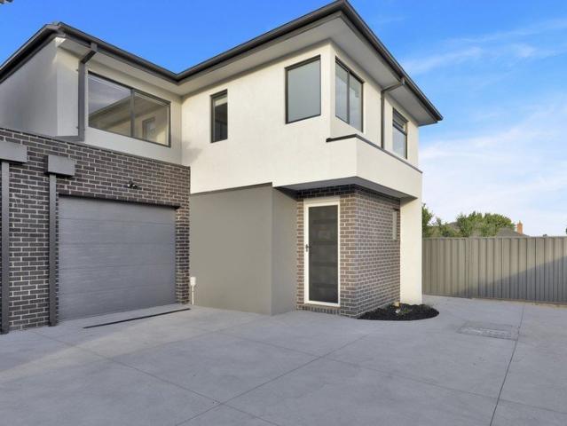 Townhouse for rent in Camerons Creek, Victoria