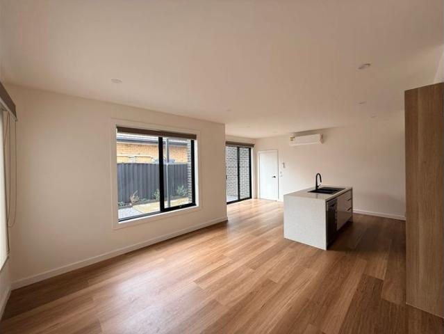 Townhouse for rent in Camerons Creek, Victoria