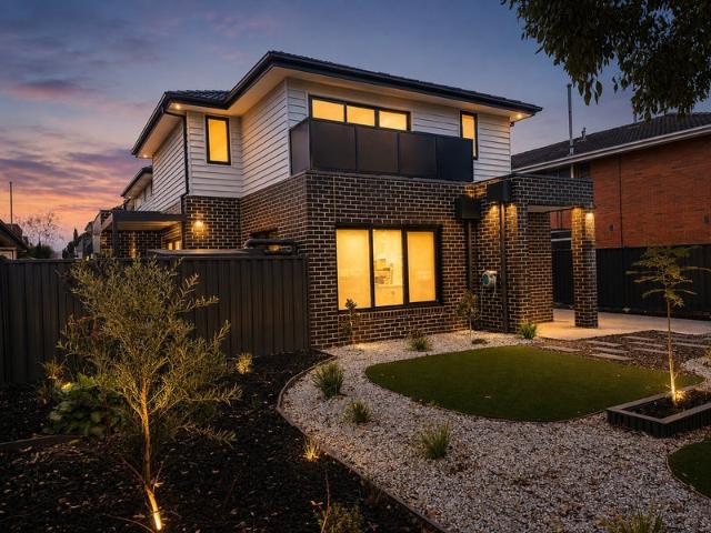 Townhouse for rent in Camerons Creek, Victoria