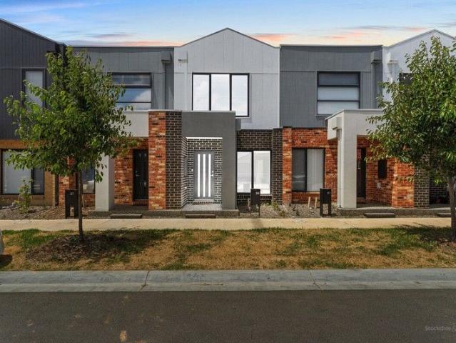 Townhouse for sale in Camerons Creek, Victoria