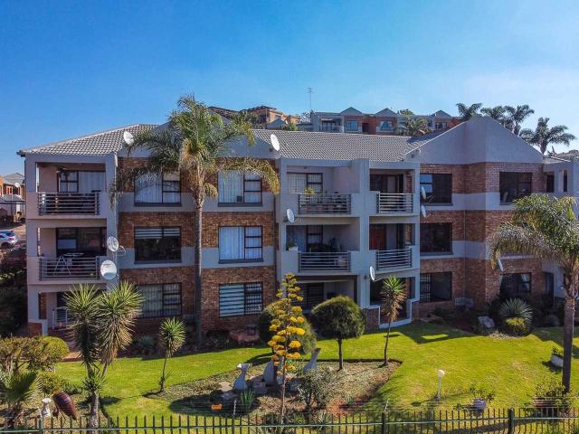 Townhouse for sale in Vosloorus, Gauteng