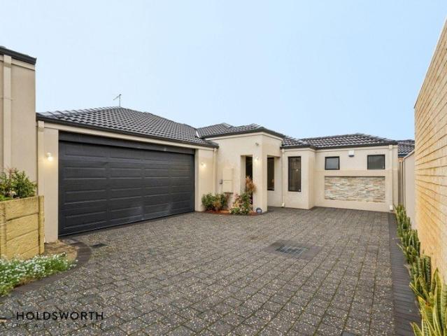 Villa for sale in Stirling, Western Australia