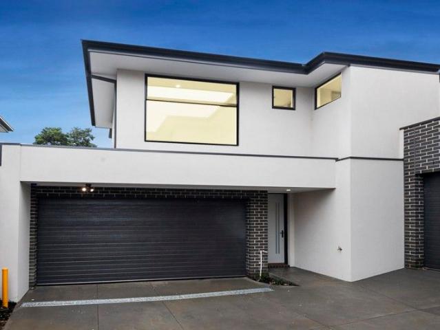 Townhouse for sale in Camerons Creek, Victoria