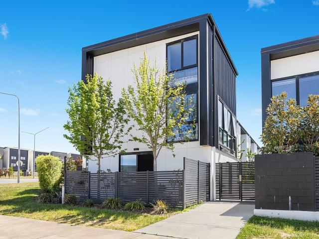 Property for rent in Coombs, District of Molonglo Valley