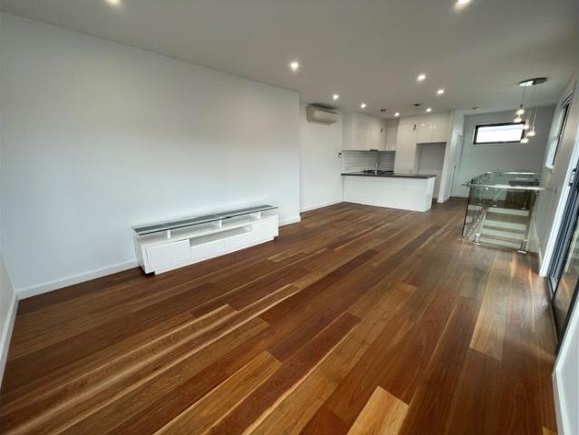 Townhouse for rent in Camerons Creek, Victoria